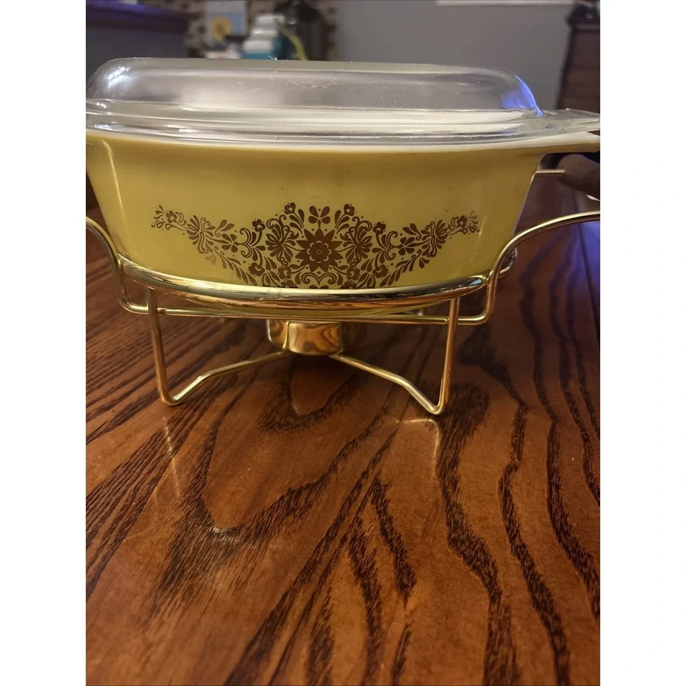 PYREX 043 1.5 Qt Golden Garland casserole w/ teak-handled warmer & lid EUC